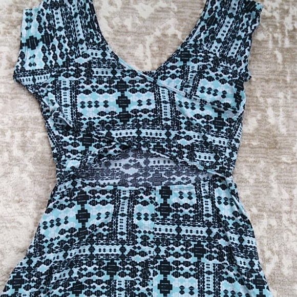 Ultra Flirt Peak A Boo Back Summer Dress Junior XL - Picture 12 of 15